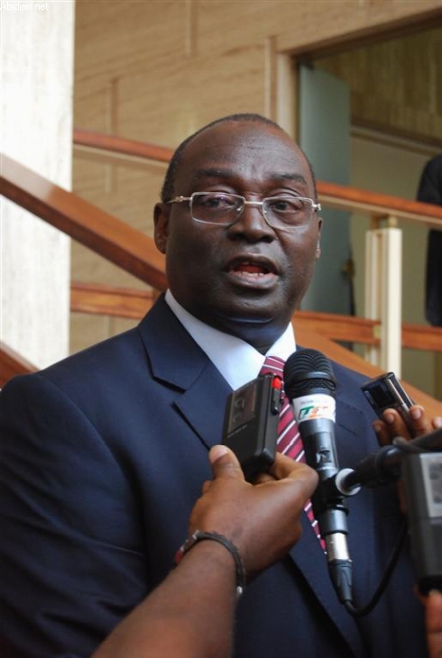 Destruction et pillage des forêts ivoiriennes, Le gouverneur de la Bceao propriétaire de  près de 100 hectares de forêt classée